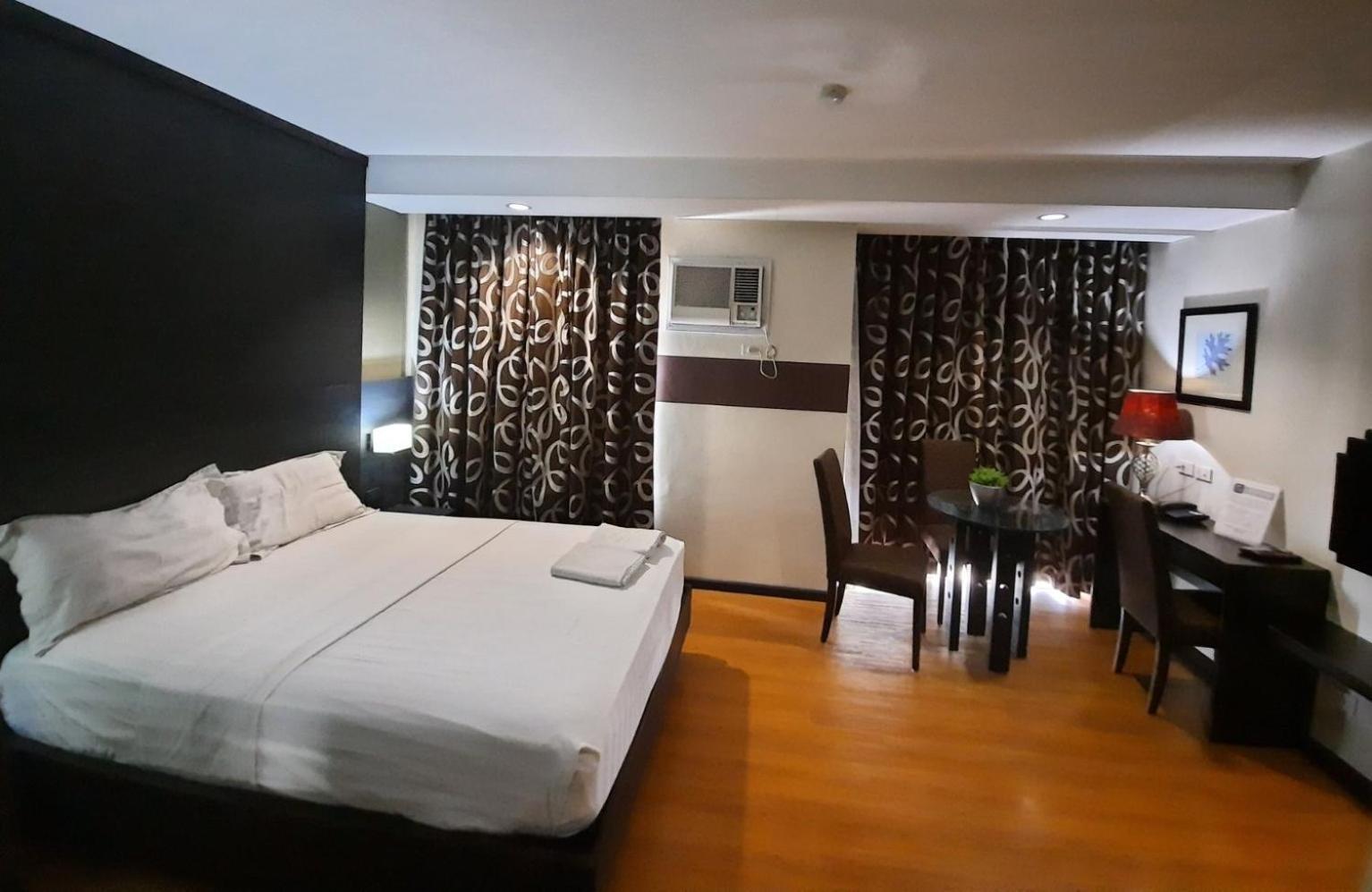 Makati Boutique Hotel Near Naia Airport Terminal 3 Edsa Pasay Cbd Makati City Buitenkant foto