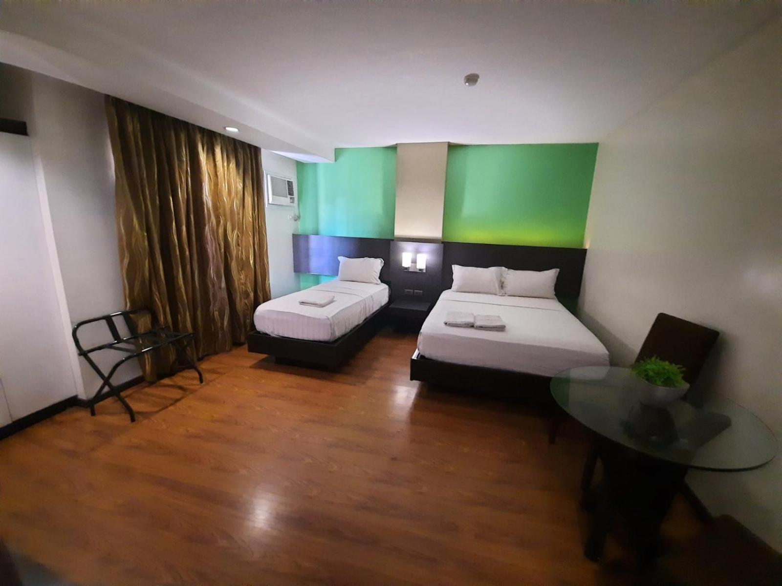 Makati Boutique Hotel Near Naia Airport Terminal 3 Edsa Pasay Cbd Makati City Buitenkant foto