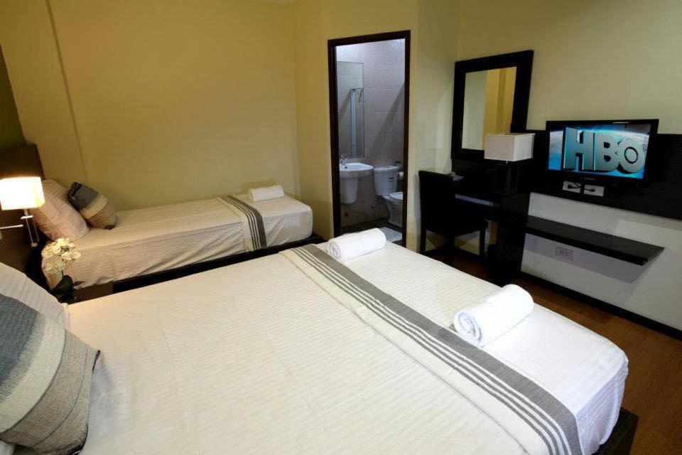 Makati Boutique Hotel Near Naia Airport Terminal 3 Edsa Pasay Cbd Makati City Buitenkant foto