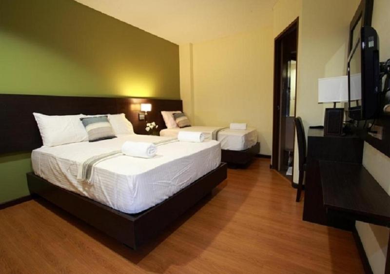 Makati Boutique Hotel Near Naia Airport Terminal 3 Edsa Pasay Cbd Makati City Buitenkant foto